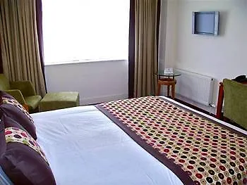 Pensión Lancaster 4*