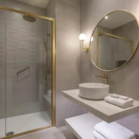 Pensión Lancaster 4*