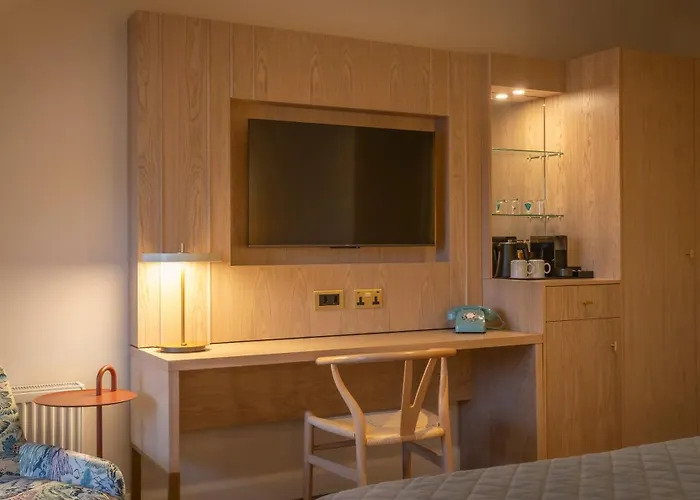 Lancaster Guest house 4*